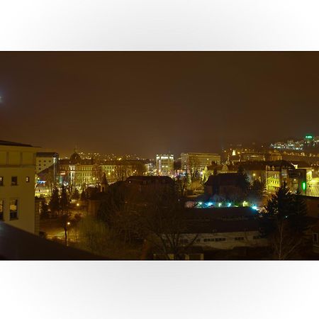 Apart Hotel Vlad Tepes Брашов Экстерьер фото