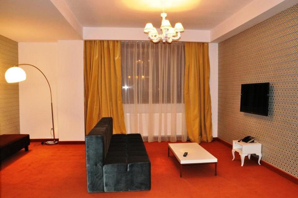 Apart Hotel Vlad Tepes Брашов Экстерьер фото