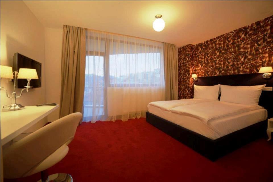 Apart Hotel Vlad Tepes Брашов Экстерьер фото